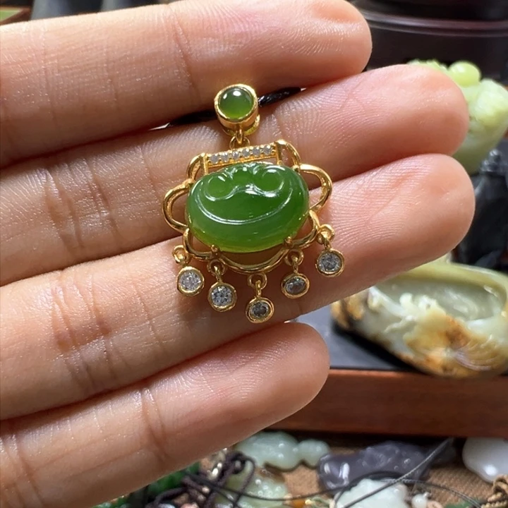 和田玉未镶嵌颈饰