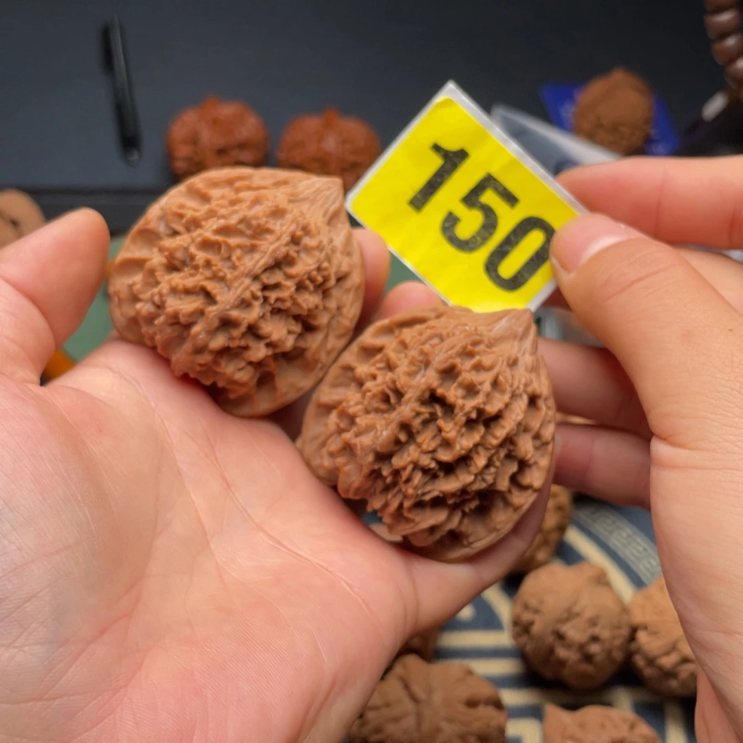 山***人吊坠文玩核桃46全品满天星150号