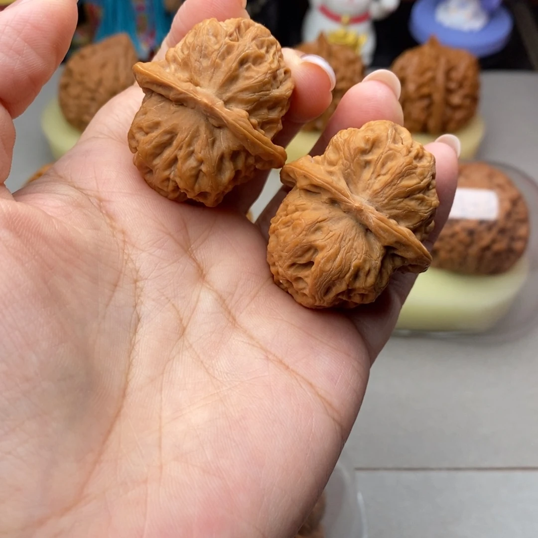 想***屁吊坠文玩核桃38金钟