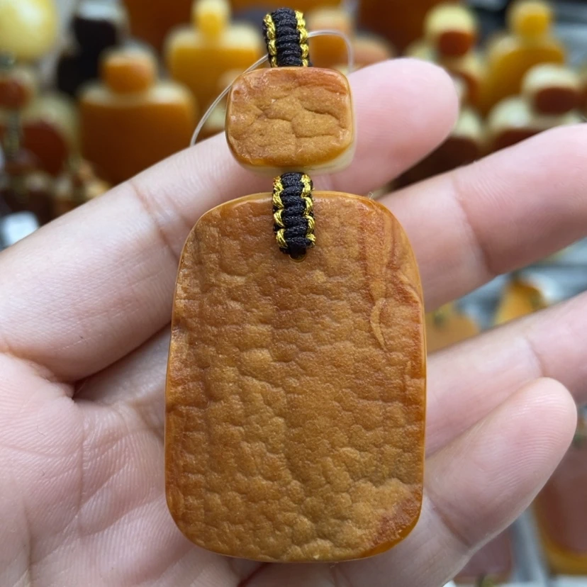 【闪购商品】琥珀颈饰未镶嵌