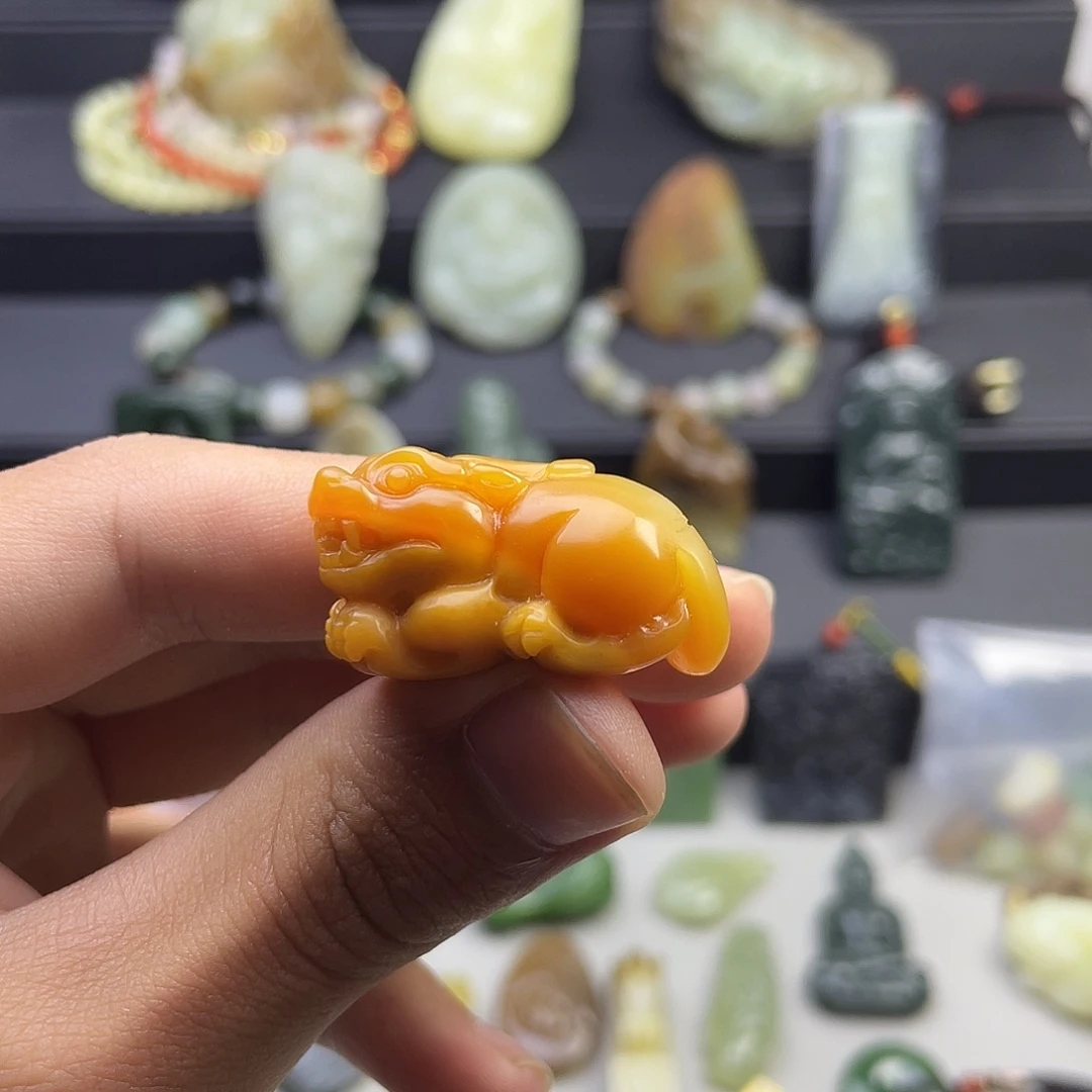 风****和田玉未镶嵌颈饰