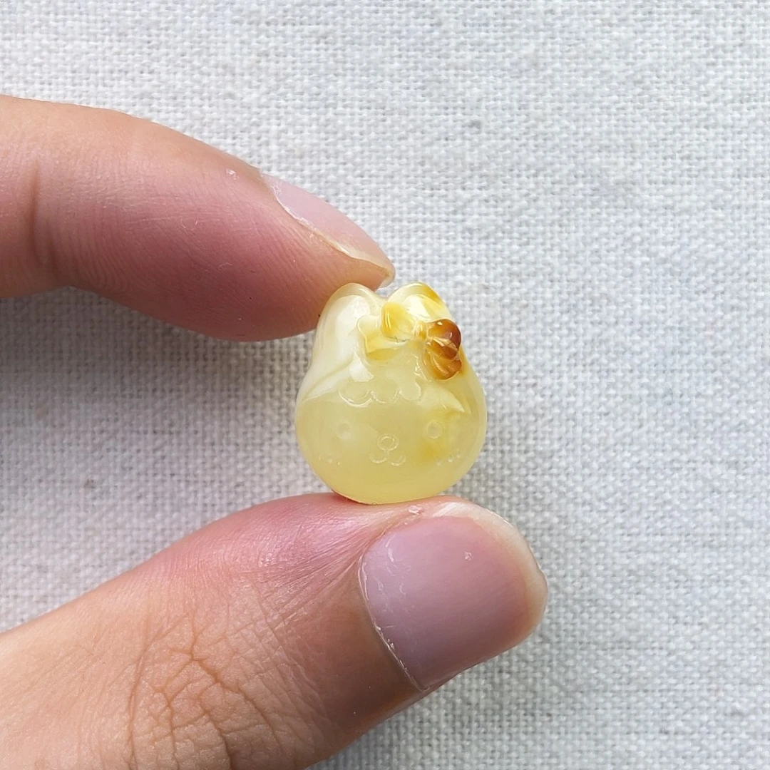 琥珀未镶嵌珠宝奇石兔子