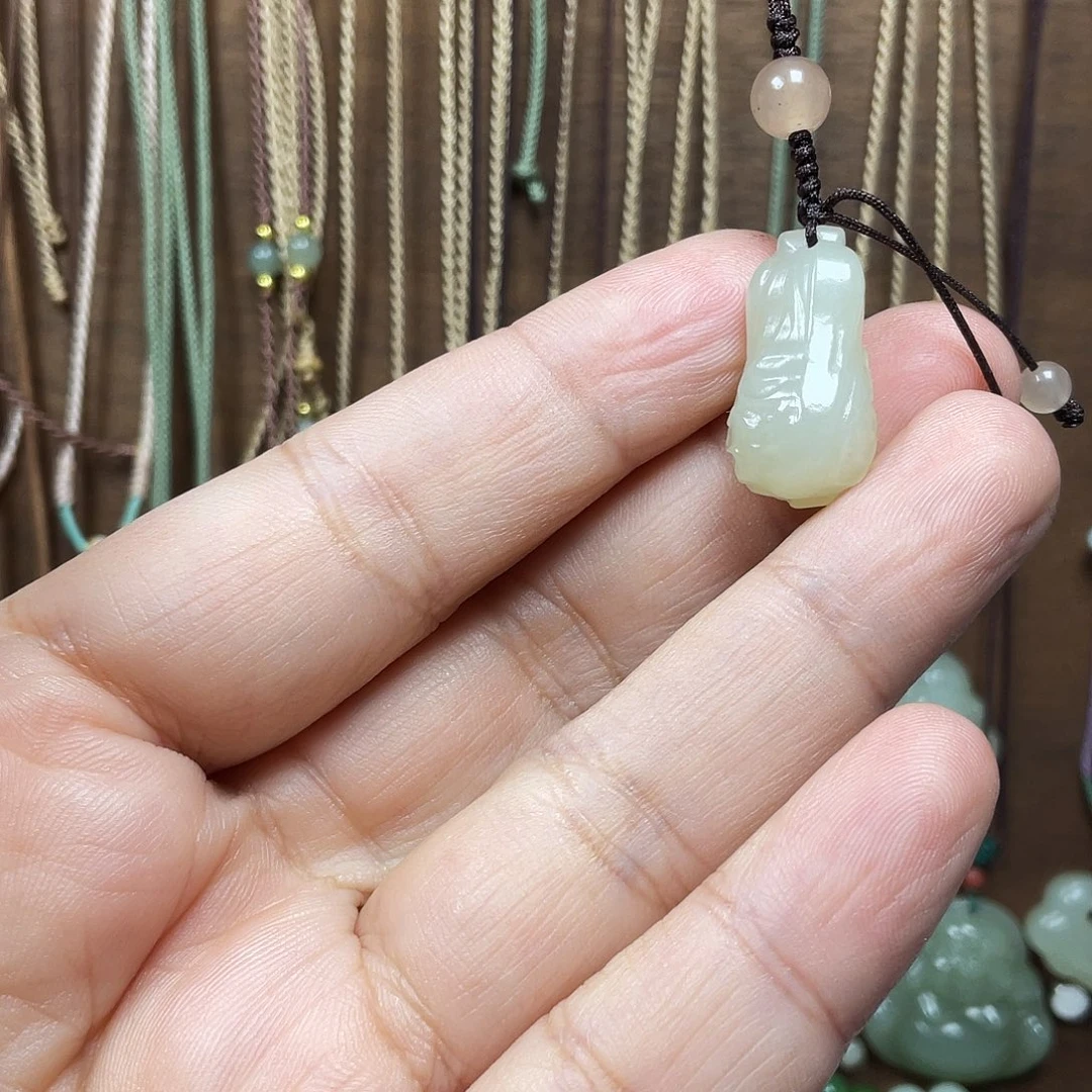 和田玉未镶嵌手机链