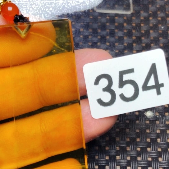 未镶嵌颈饰水晶年***?水晶