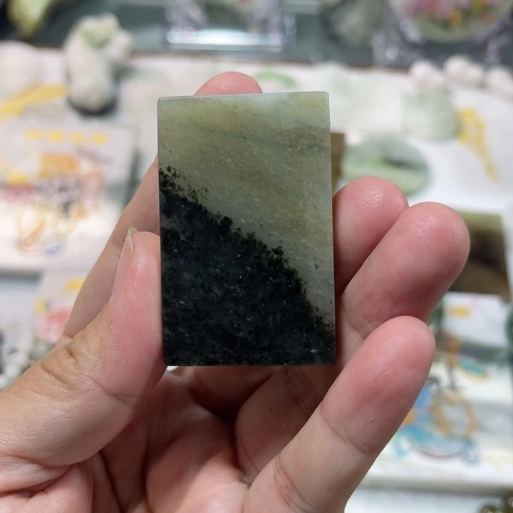 未镶嵌独山玉颈饰
