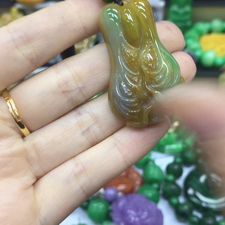 翡翠未镶嵌颈饰项链79