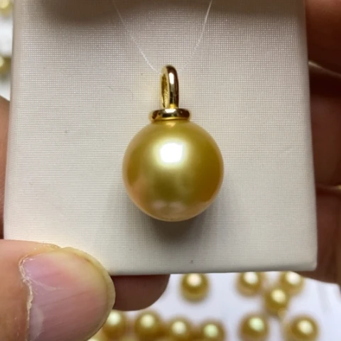 海水珍珠18K金镶嵌耳饰