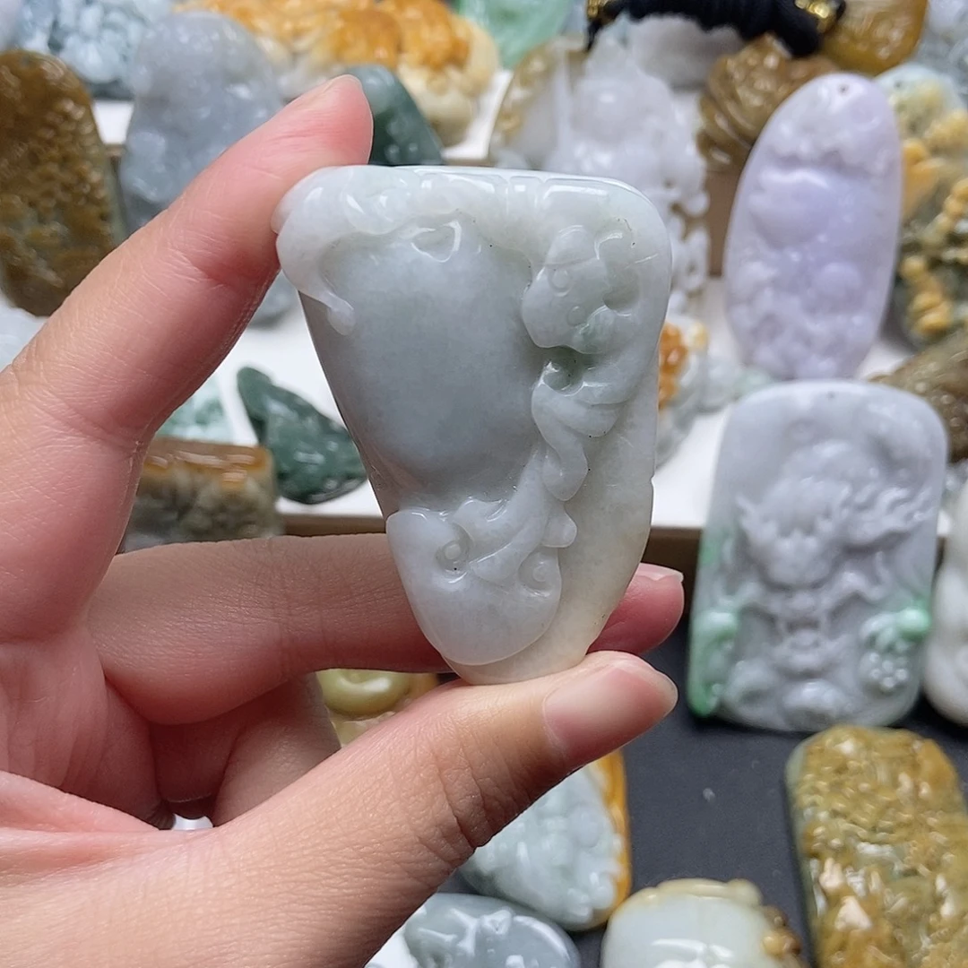 翡翠未镶嵌颈饰翡翠