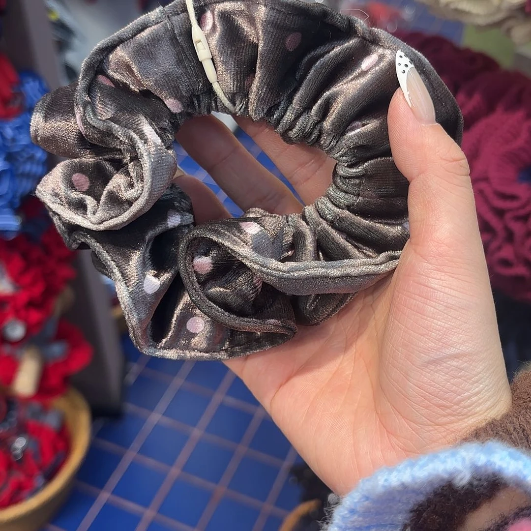 布艺非金属棕色丝绒