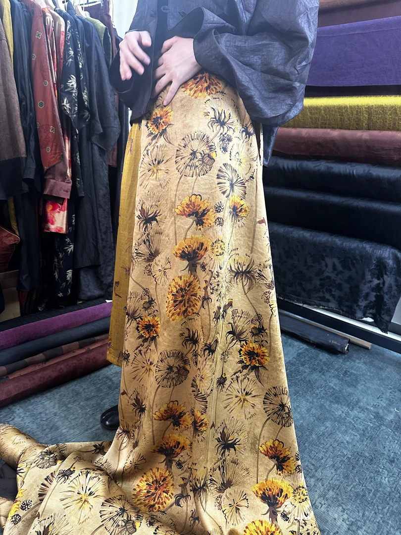 【蒲公英小重缎】[成记&華莨]114门幅+底胚26姆米香云纱面料*0.5米