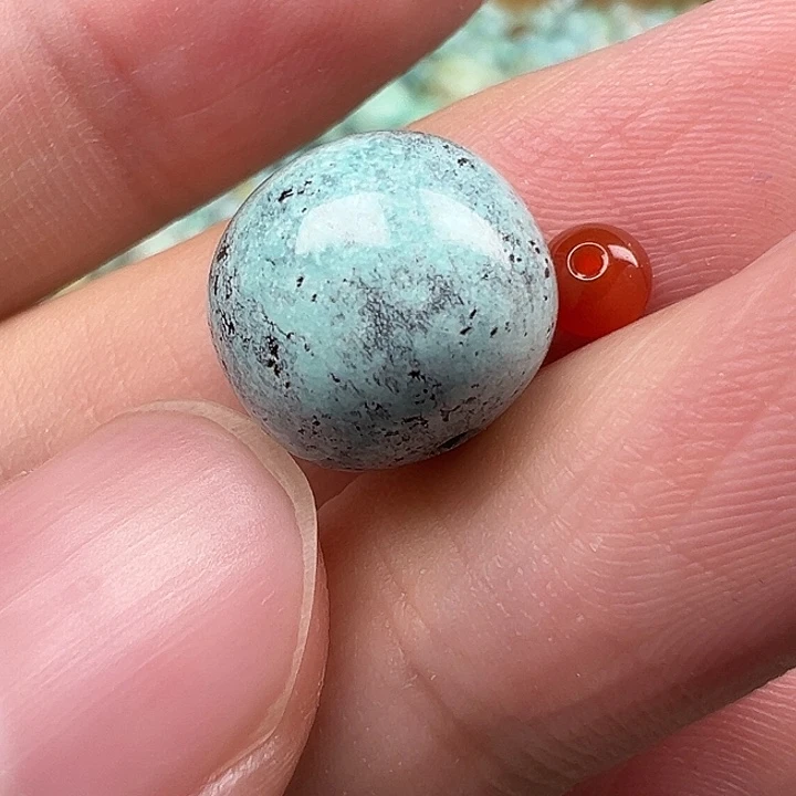 小***河未镶嵌配饰南红玛瑙卡12.2