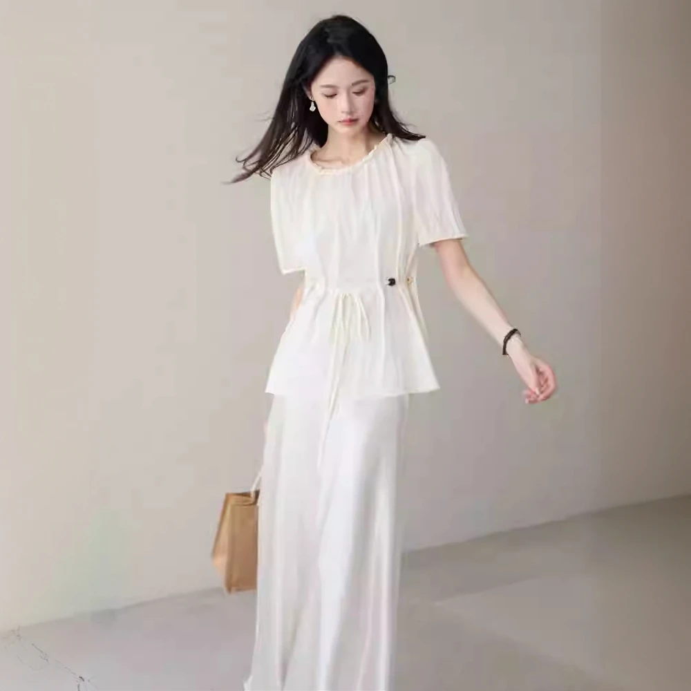 韩国夏季2025新款独特美丽的短袖衬衫女士高端腰部蕾丝圆领系带上