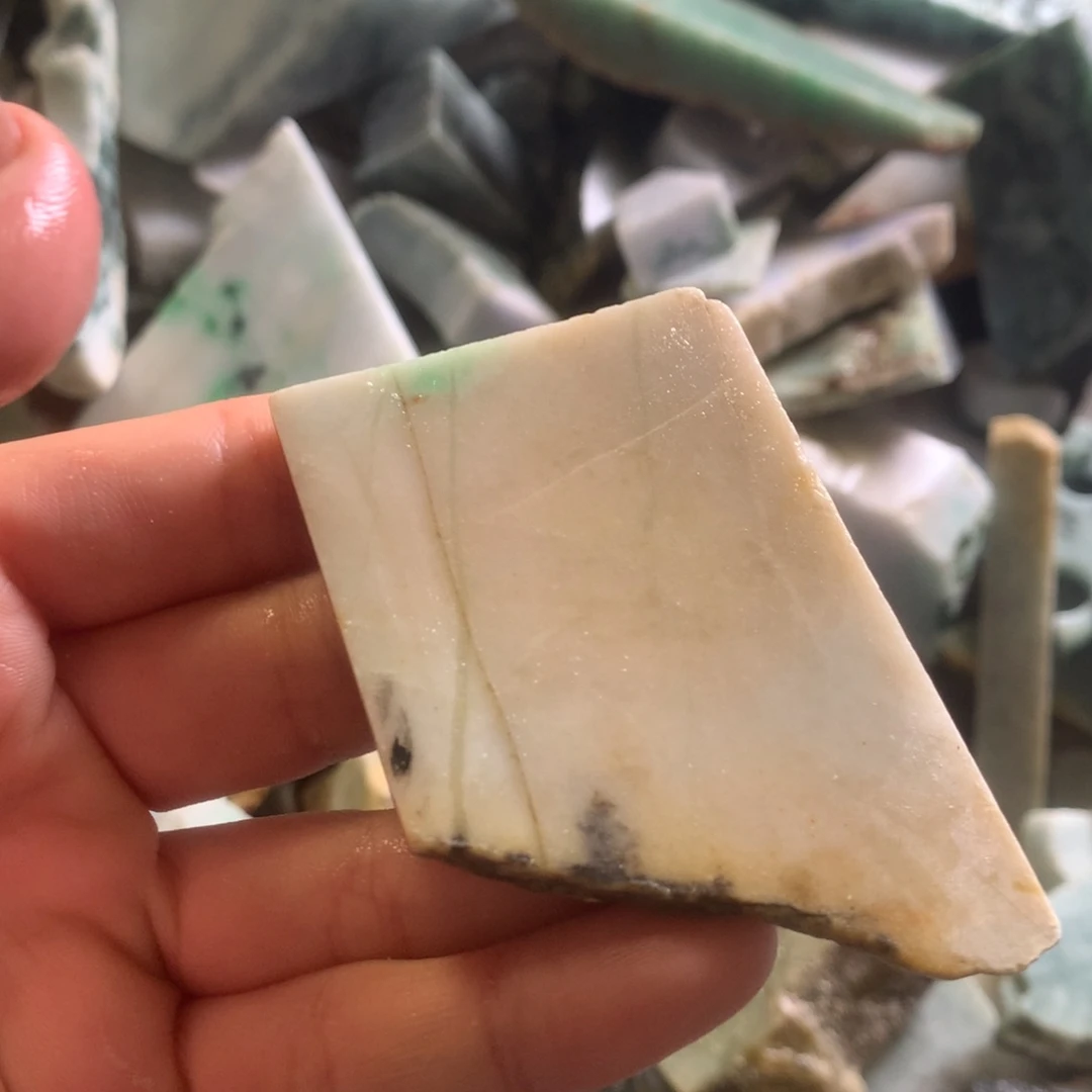 翡翠颈饰未镶嵌缅甸翡翠