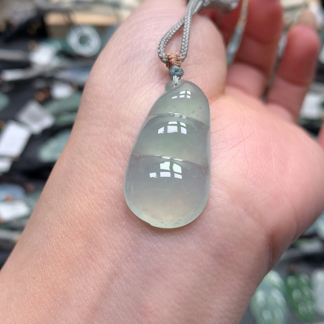 翡翠颈饰未镶嵌豆子