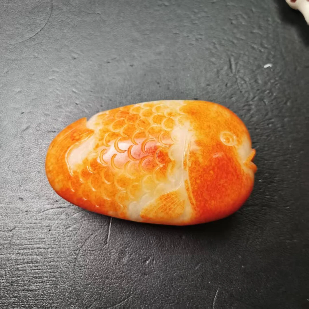 新疆和田玉年年有鱼把件