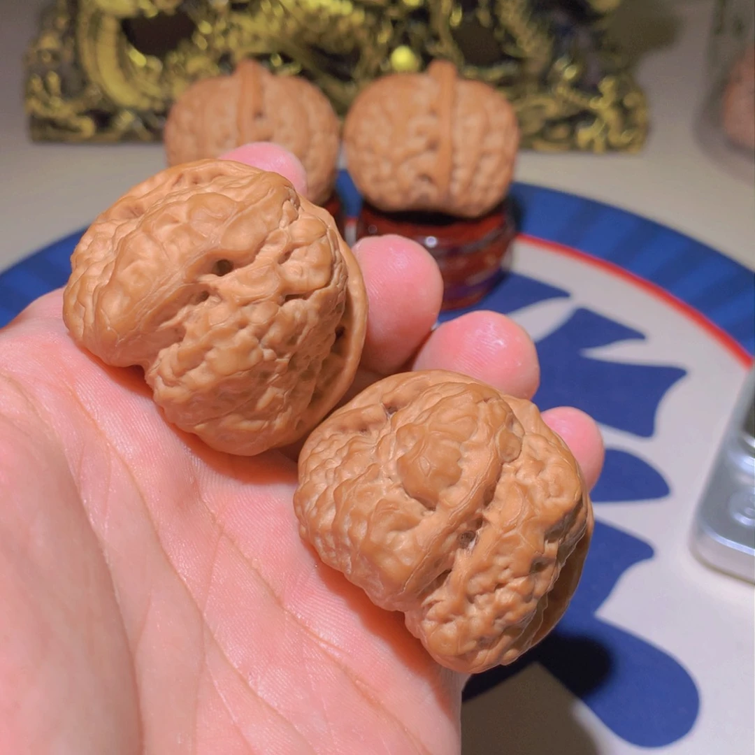 文玩核桃把件蛤蟆红皮41