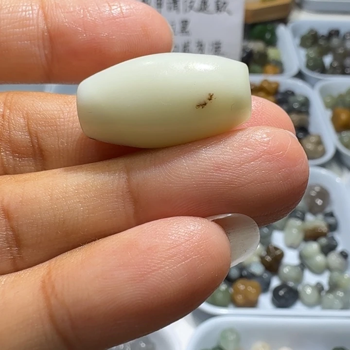 未镶嵌和田玉珠宝半成品