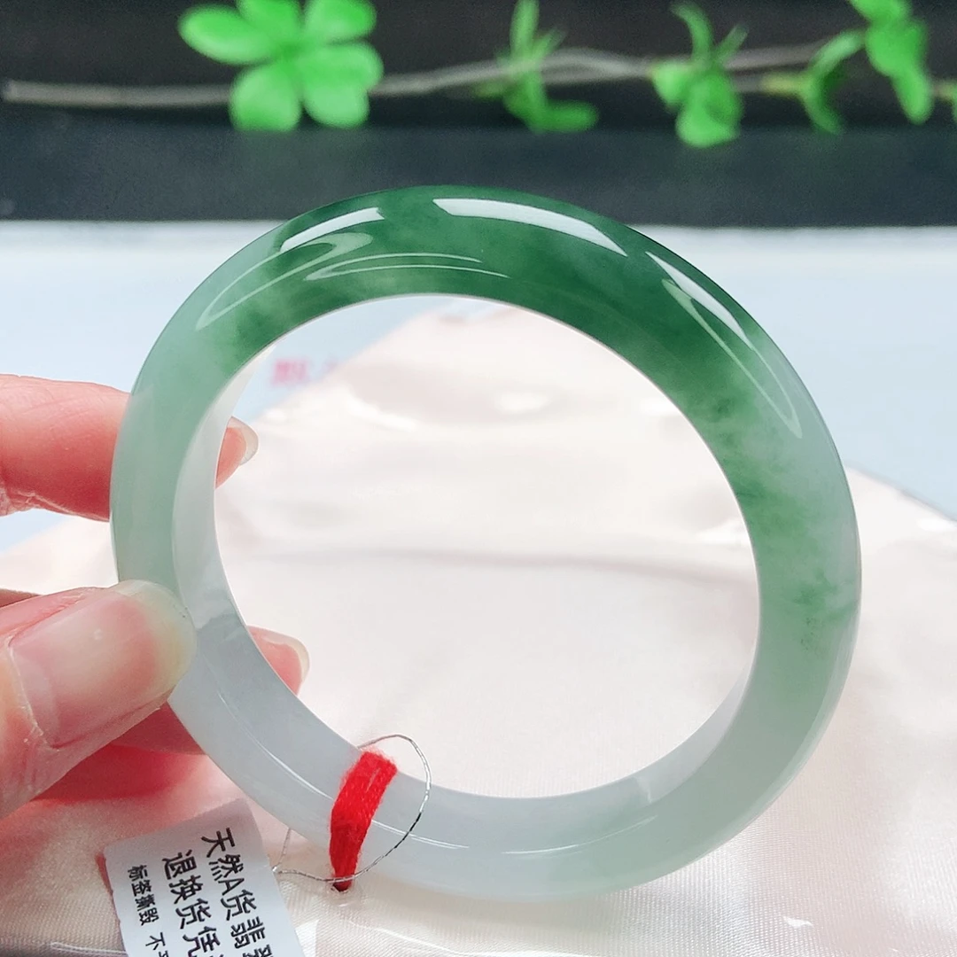 翡翠未镶嵌手镯54圈