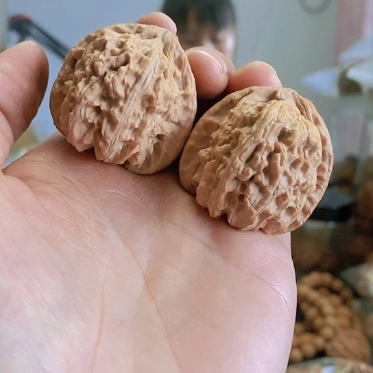 【闪购商品】把件文玩核桃38三角白肚差1