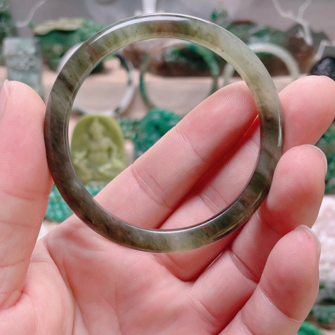 独山玉未镶嵌手镯