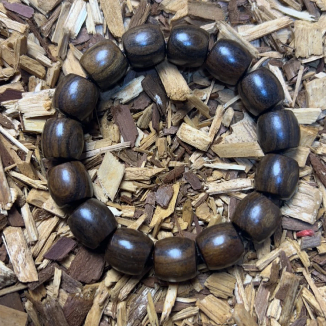 2 福来精选文玩沉香木作手串13mm