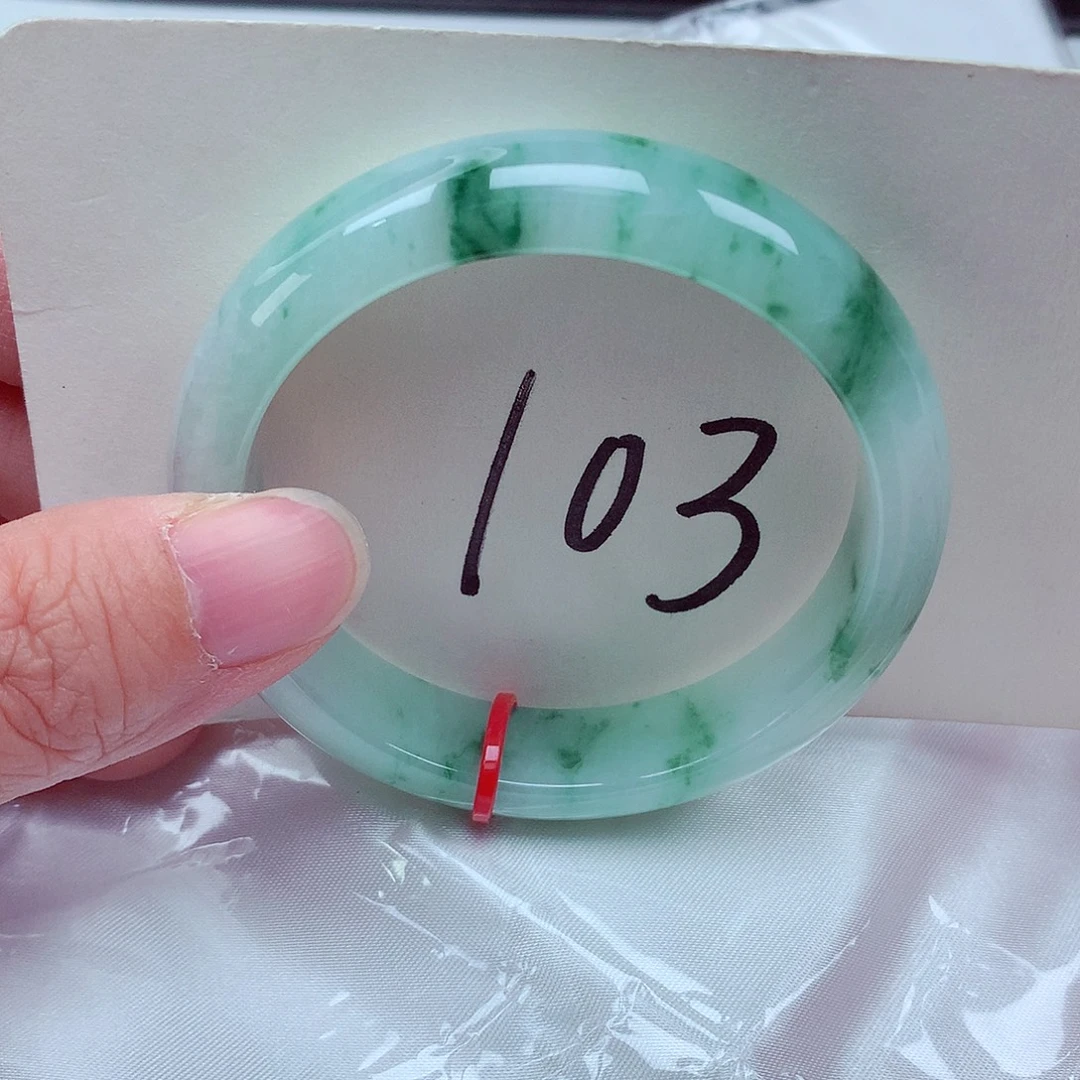 翡翠未镶嵌手镯翡翠