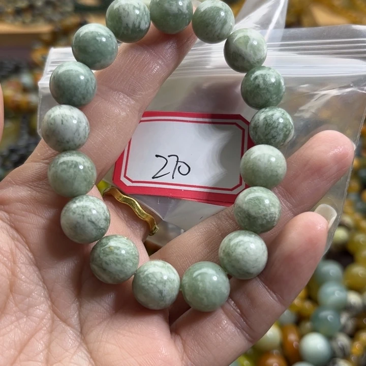 足铂镶嵌蛇纹石玉手链