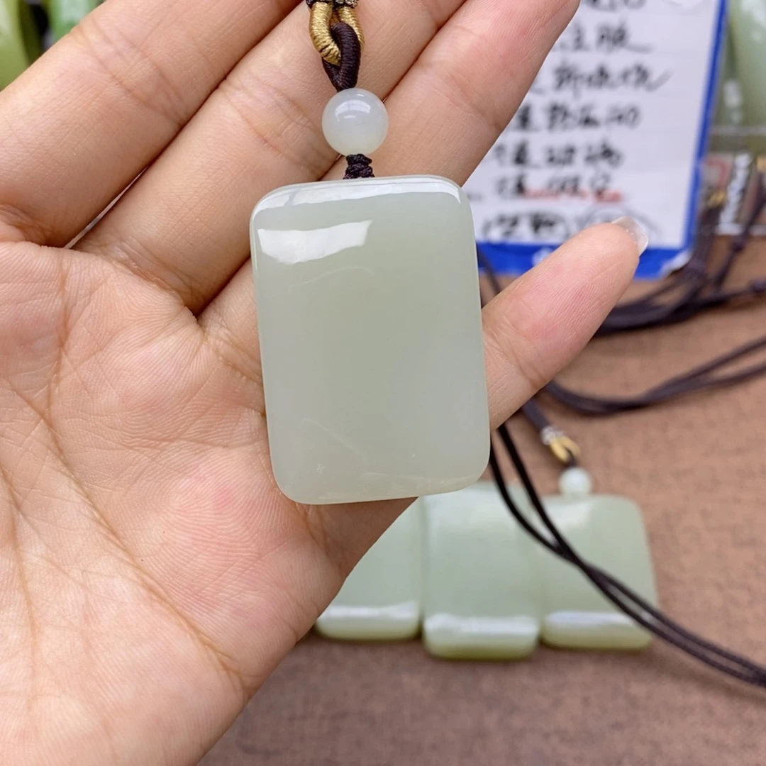 和田玉未镶嵌吊坠(不含链)