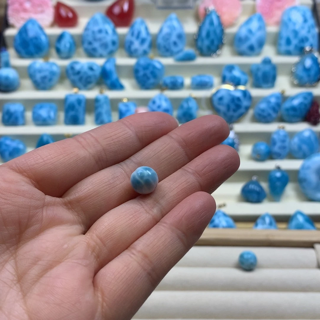 针钠钙石（海纹石）珠宝半成品未镶嵌微瑕处理