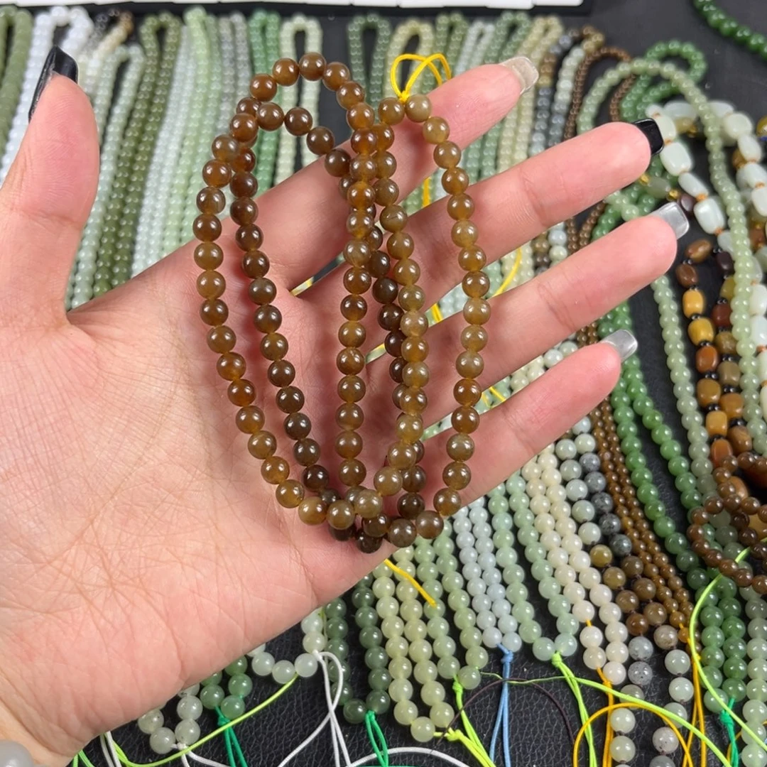 再***0和田玉未镶嵌颈饰