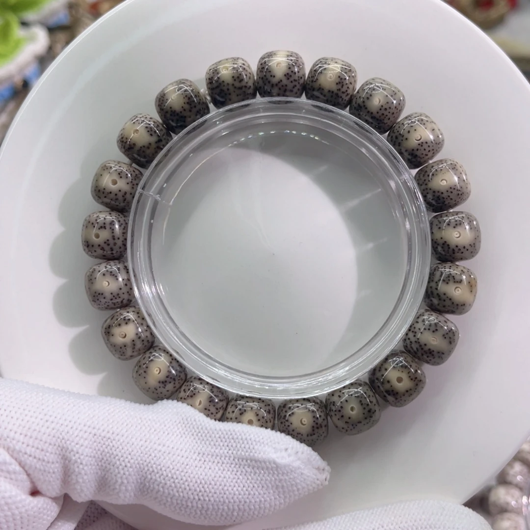 星月菩提手串石玉11×10正月帝绿高抛