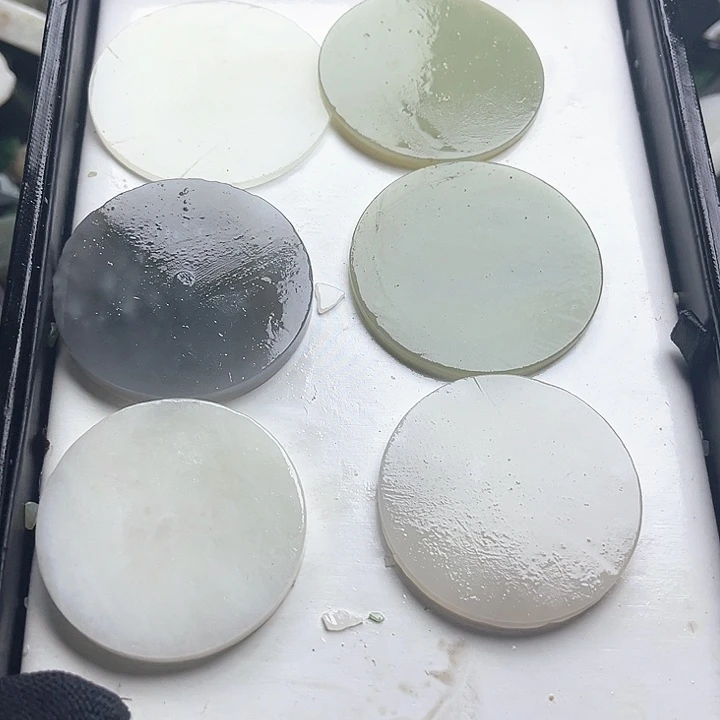 和田玉（糖玉）和田玉边角料9K金镶嵌星****x