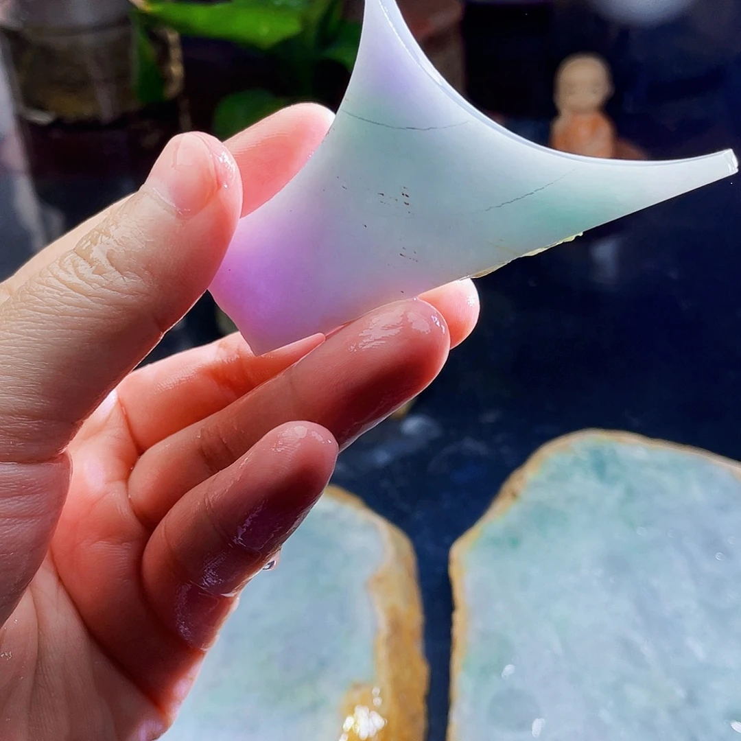 翡翠未镶嵌颈饰毛料6