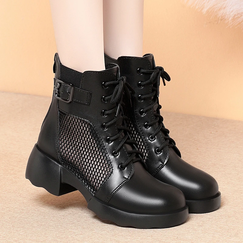 红蜻蜓金典新款镂空皮靴软皮马丁靴春夏薄款凉鞋短靴女平底网纱百