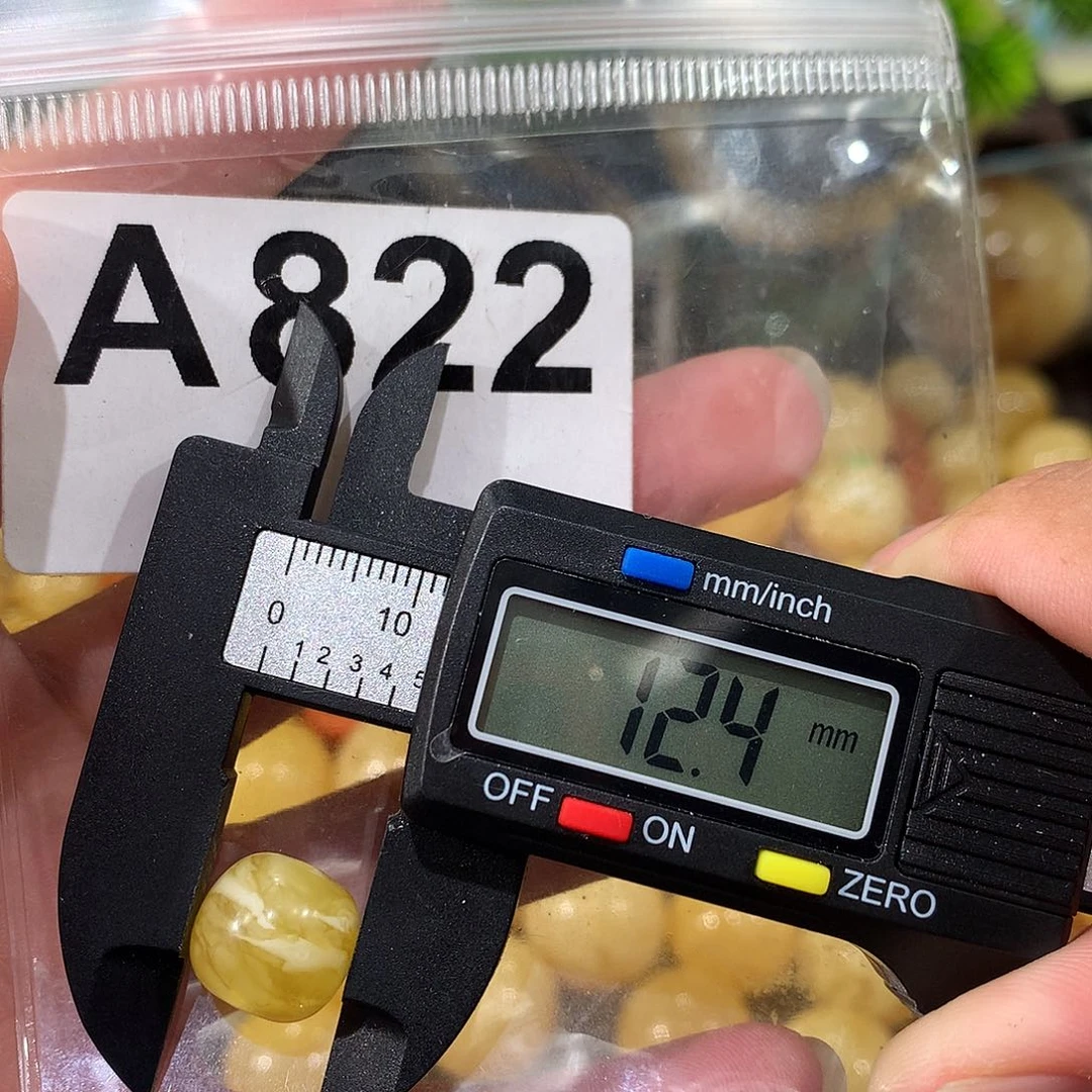 未镶嵌琥珀珠宝奇石