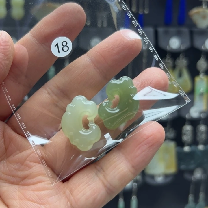 *****和田玉银S925镶嵌耳饰