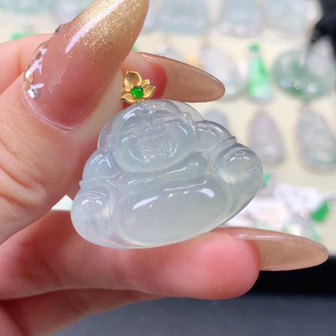 翡翠18K金镶嵌颈饰
