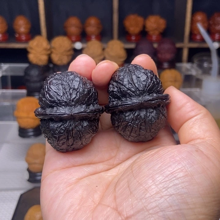 吊坠文玩核桃63蟒纹元宝地闷