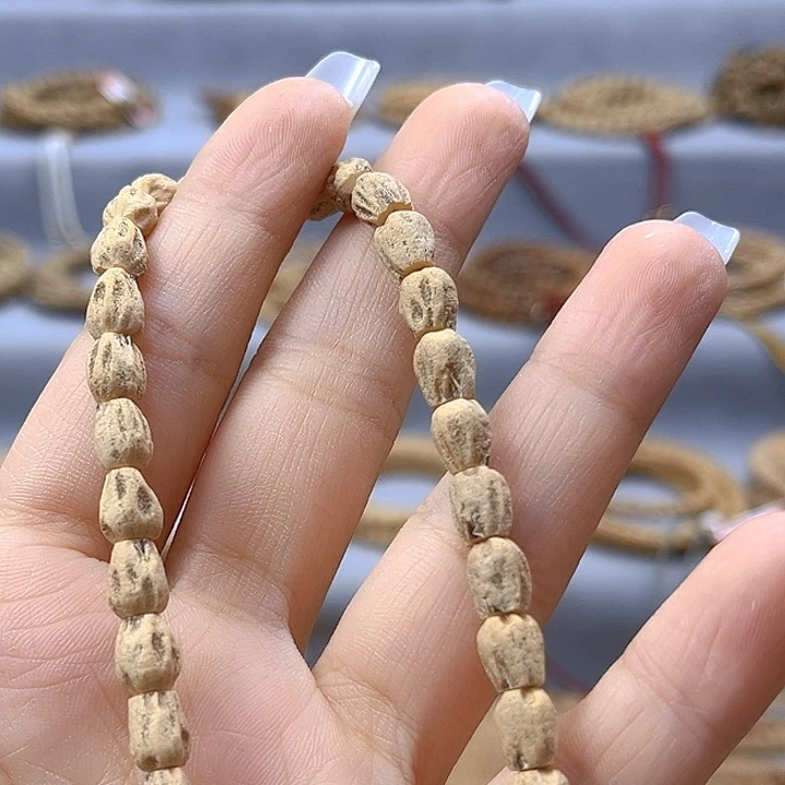 柏香籽/百香籽吊坠裴*