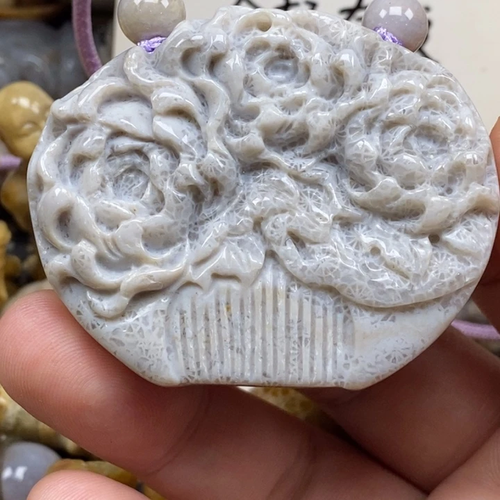 硅化珊瑚（珊瑚玉）未镶嵌颈饰