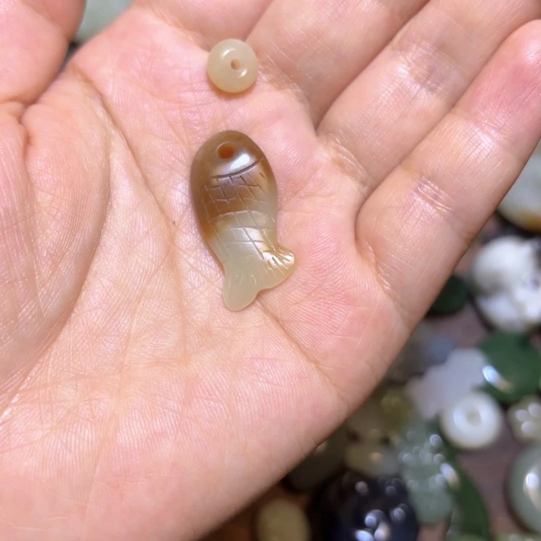 ****悦和田玉未镶嵌珠宝半成品