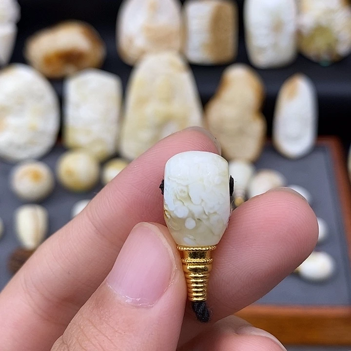 未镶嵌琥珀裸石10三通a666