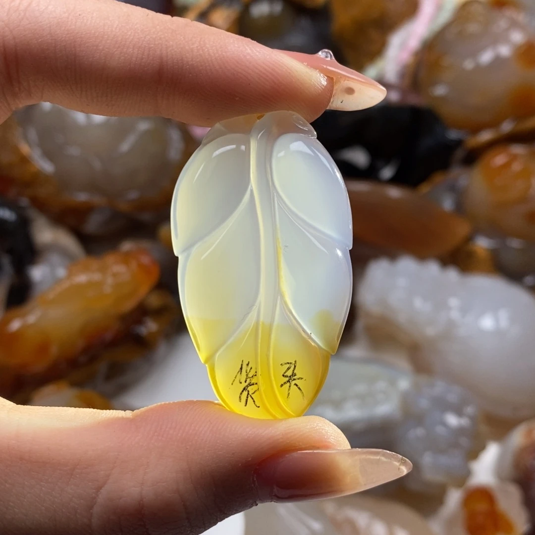 玛瑙/玉髓未镶嵌颈饰