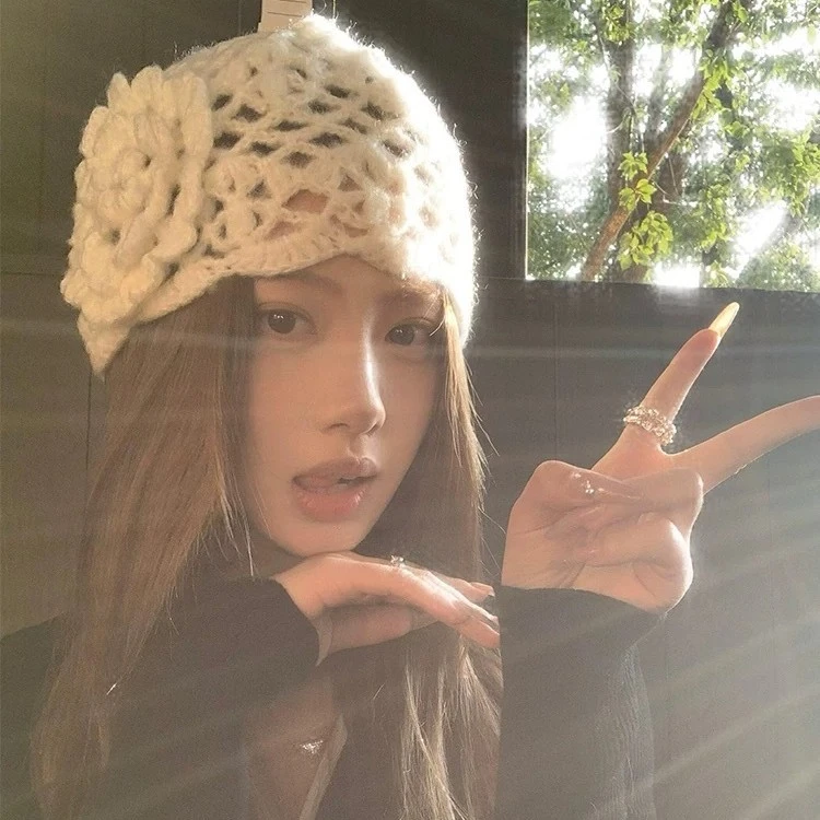 TIFICY户外新款日系手工花朵镂空针织帽时髦优雅个性套头冷帽薄款