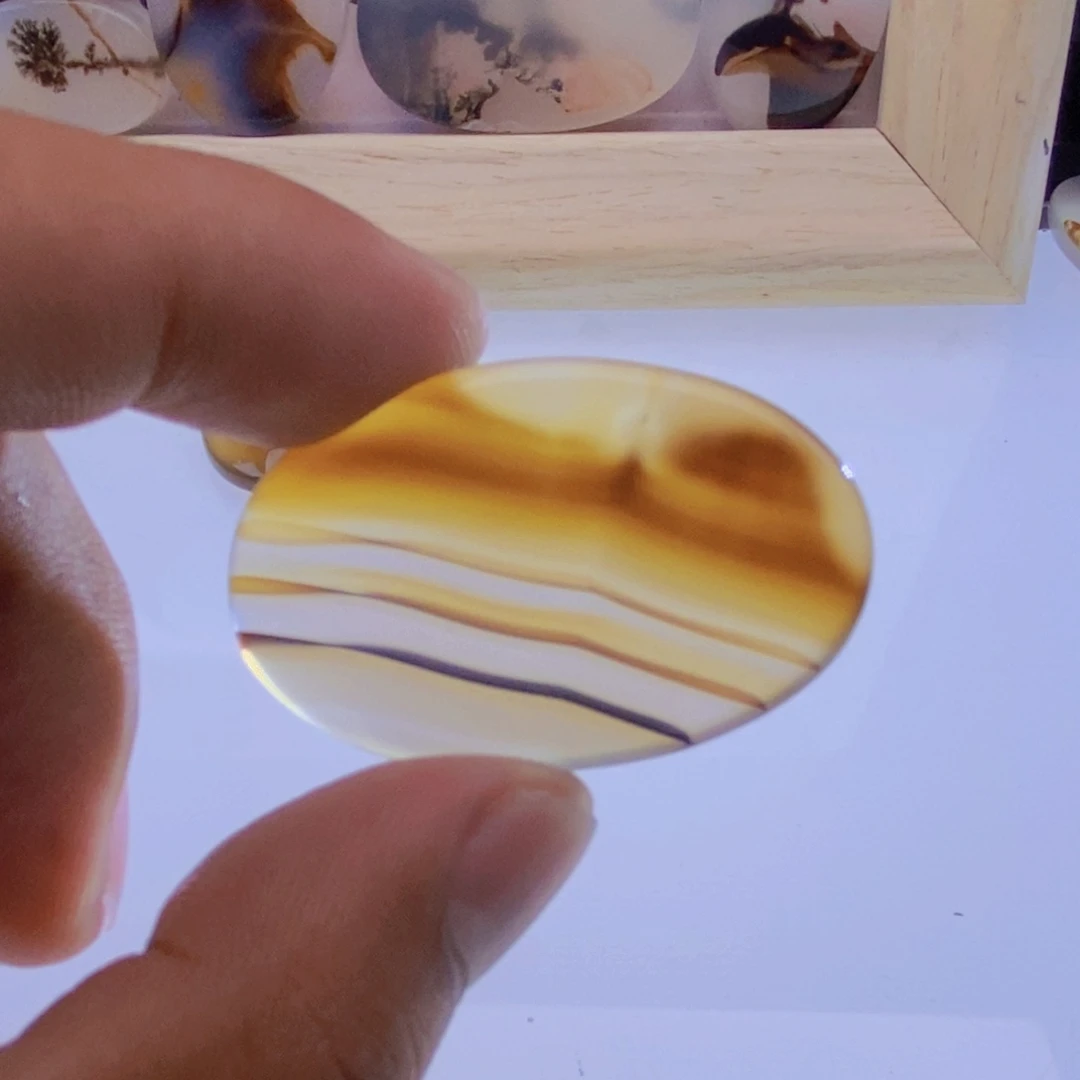 玛瑙/玉髓颈饰未镶嵌丫**?