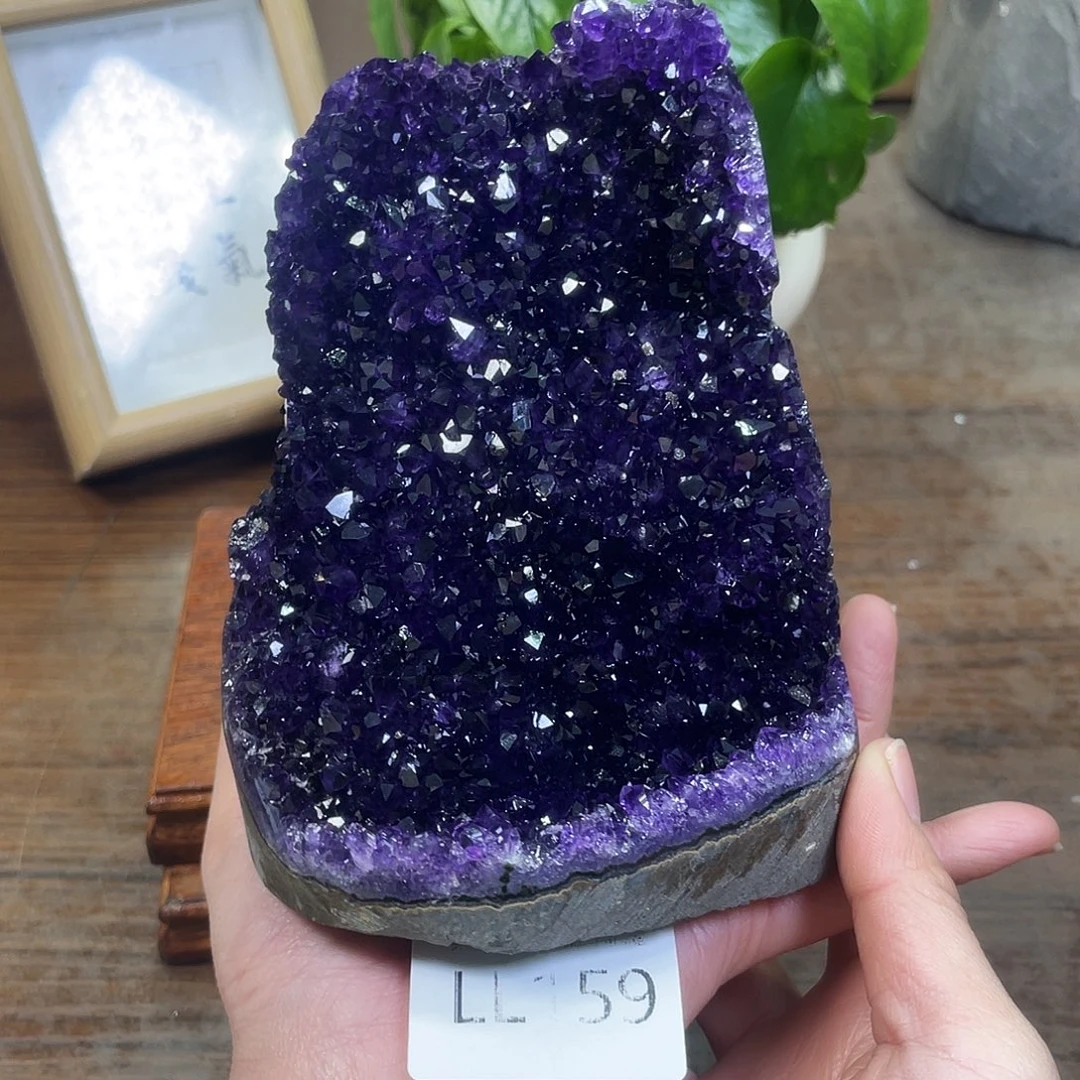 未镶嵌水晶大型摆件（非配饰）