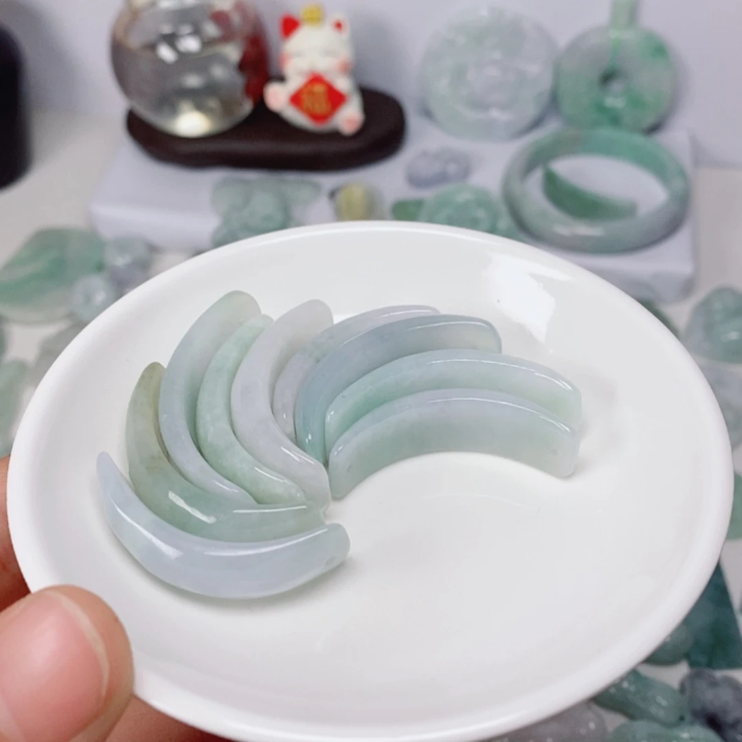 翡翠未镶嵌吊坠(不含链)翡翠