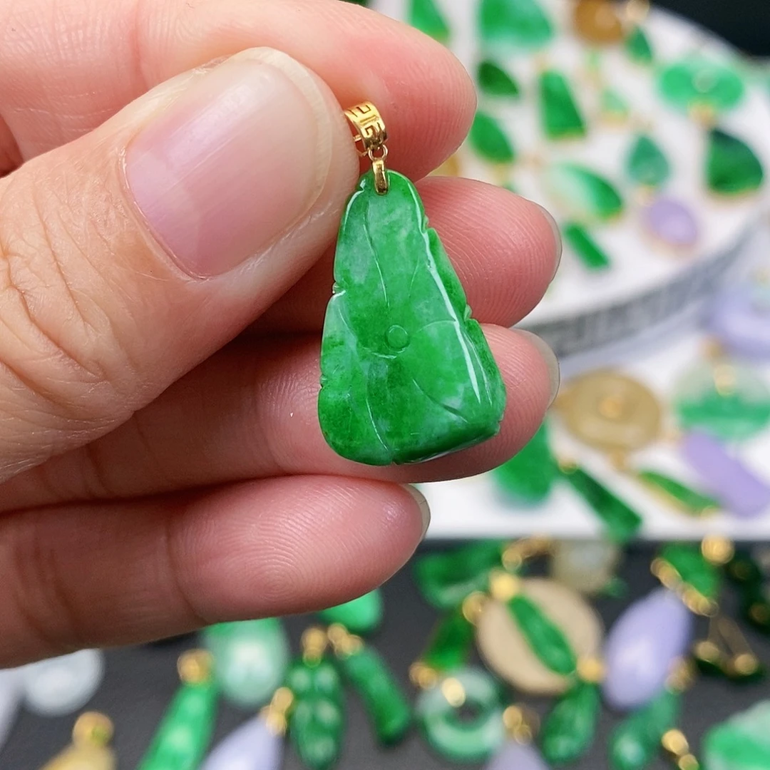 翡翠吊坠(不含链)18K金镶嵌