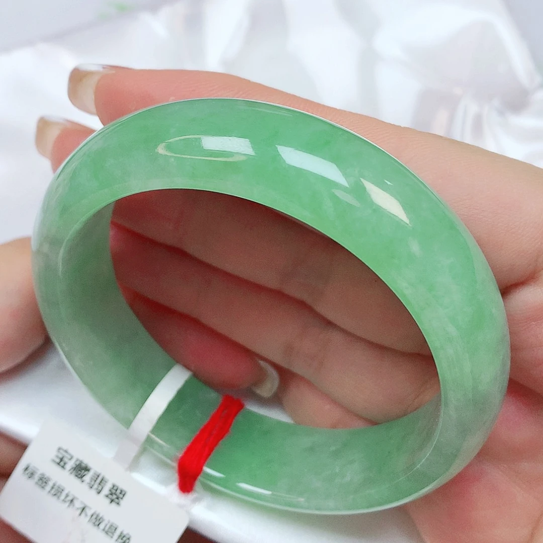 未镶嵌手镯翡翠抖音888