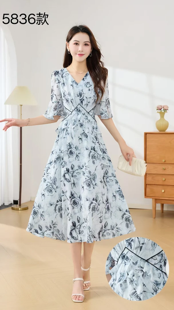5836：新款玫瑰花收腰显瘦中长款气质连衣裙